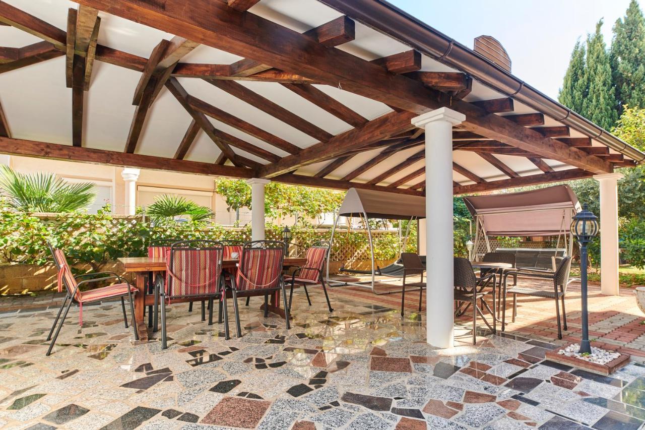 Haus Ana Apartment Porec Exterior photo